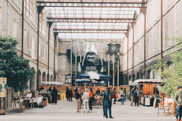 DARWIN-lu2019Eco-Système-de-la-caserne-niel-1