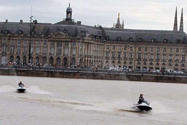 so-57eb968766a4bd7760c46e11-ph0